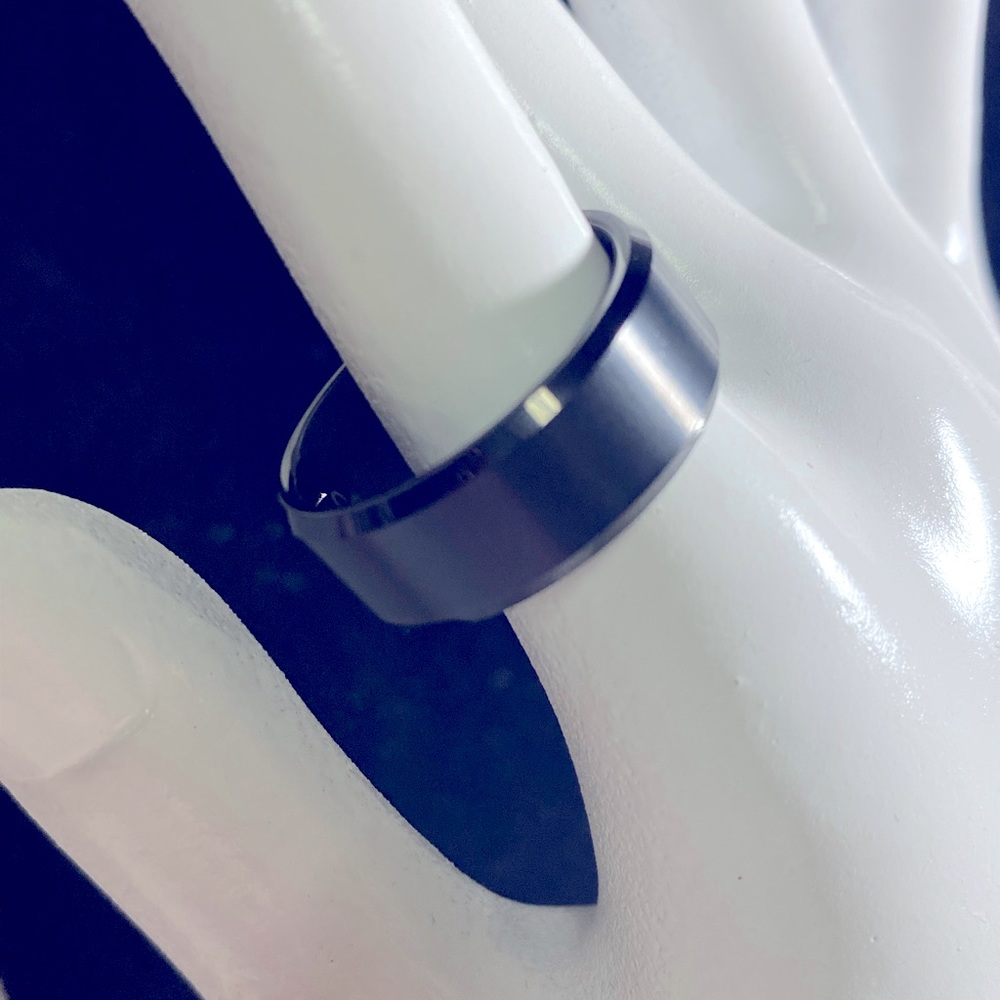 Shane co. Mens black titanium comfort fit wedding band ring